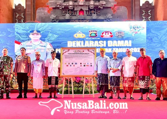 Nusabali.com - kapolres-kumpulkan-dua-paslon-pilkada-buleleng-ajak-deklarasi-damai