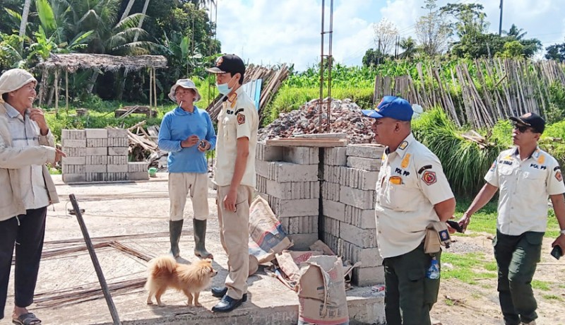 www.nusabali.com-satpol-pp-gianyar-stop-pembangunan-akomodasi-wisata