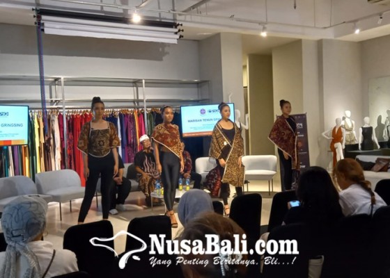 Nusabali.com - dari-diskusi-tentang-kain-geringsing-dalam-rangkaian-bali-fashion-trend-tahun-2024