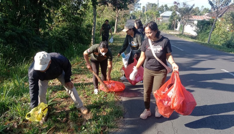 www.nusabali.com-aksi-bersih-world-clean-up-day-asn-kumpuklan-1-truk-sampah