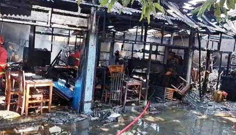 www.nusabali.com-warung-nasi-campur-langganan-pegawai-pemda-ludes-terbakar