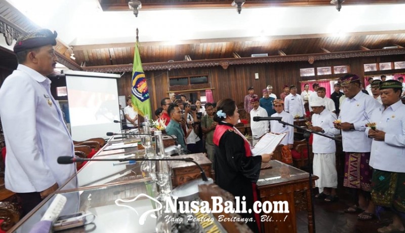 www.nusabali.com-pj-bupati-hadiri-pengucapan-sumpah-janji-pimpinan-dprd-klungkung