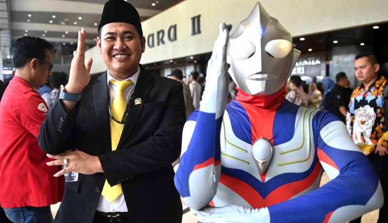 www.nusabali.com-dpr-ultraman-masuk-senayan