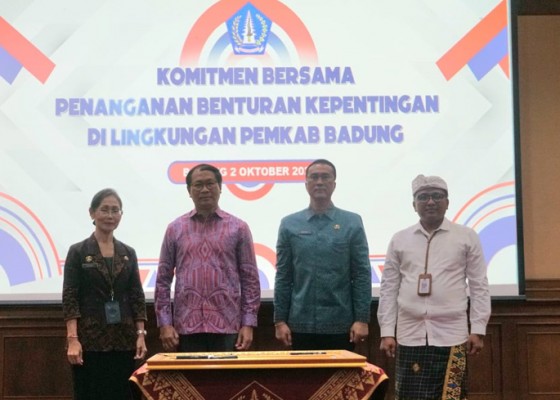 Nusabali.com - pemkab-badung-deklarasi-komitmen-bersama-penanganan-benturan-kepentingan