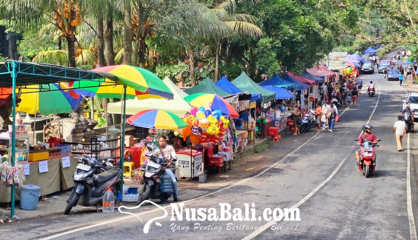 Galungan-Kuningan, Tirta Taman Mumbul Sangeh Jadi Pasar Senggol Musiman