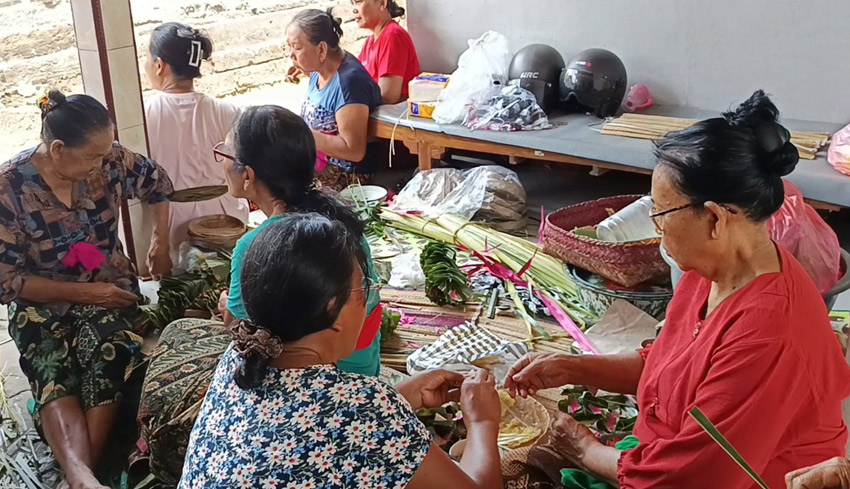 Tokoh Adat yang Ketua Majelis Desa Adat (MDA) Kabupaten Tabanan, Wayan Tontra Berpulang