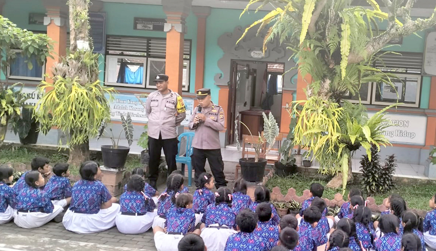 Polsek Klungkung Berikan Edukasi Stop Bullying