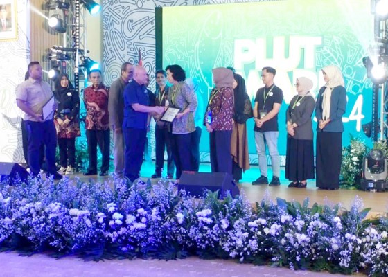 Nusabali.com - bangli-raih-penghargaan-di-ajang-plut-award