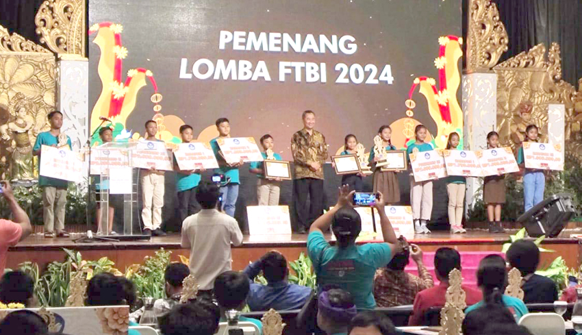 Karangasem Rebut 6 Gelar Juara Festival Tunas Bahasa Ibu Se-Bali