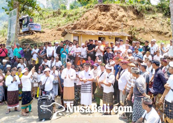 Nusabali.com - 1000an-warga-gajah-para-mareresik-ii-di-lokasi-pura-pedharman