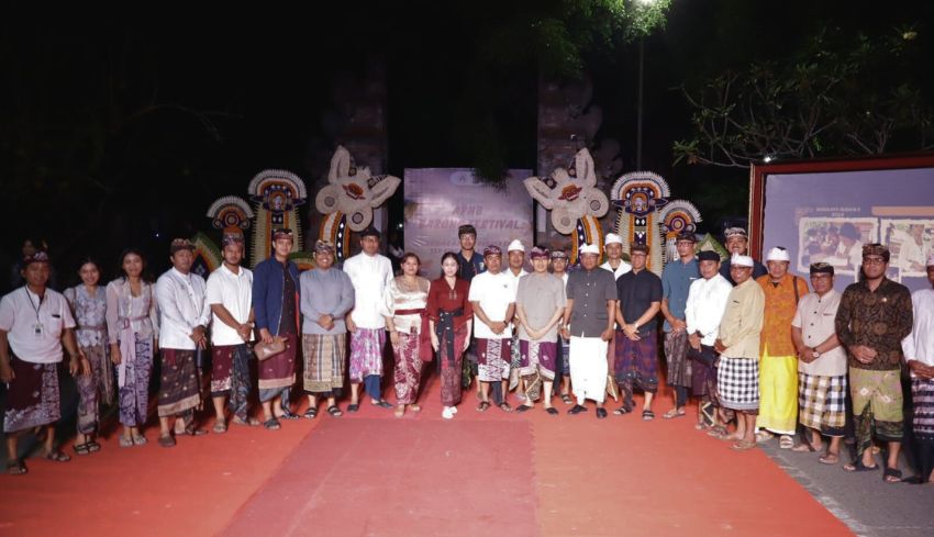 APHB Gelar Festival Ngipuk Barong di Pura Tirta Empul Tampaksiring