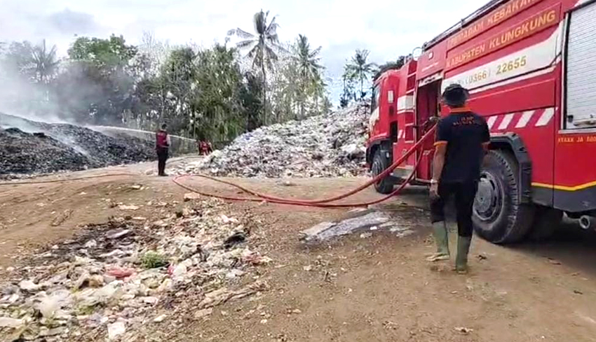 1 Unit Damkar Dikerahkan ke Nusa Penida