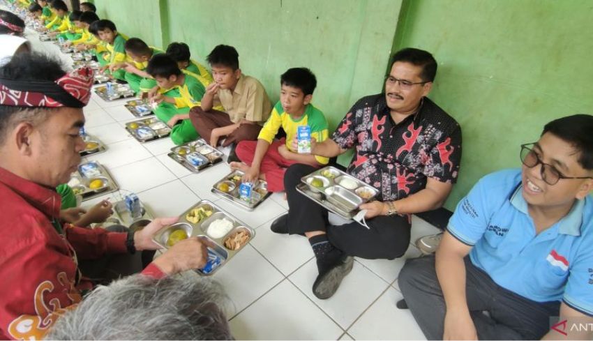 Urgensi Program Makan Bergizi Gratis bagi Indonesia Emas 2045