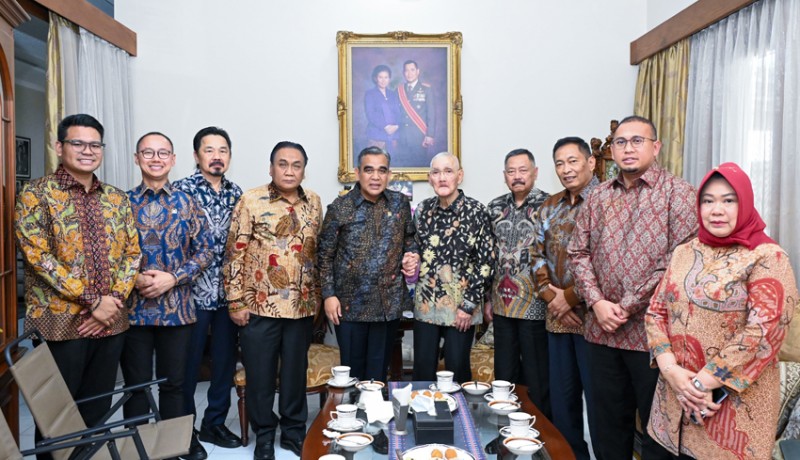 www.nusabali.com-try-sutrisno-akan-hadiri-pelantikan-prabowo-gibran