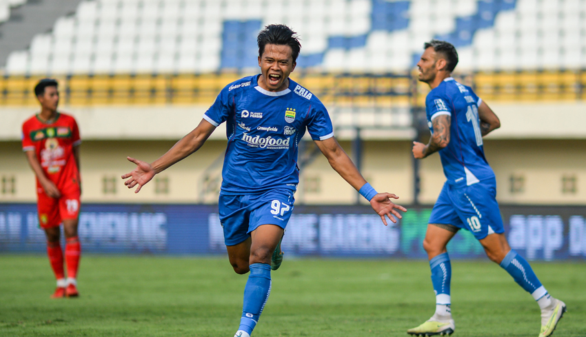 Persib Beri Kekalahan Pertama Persebaya