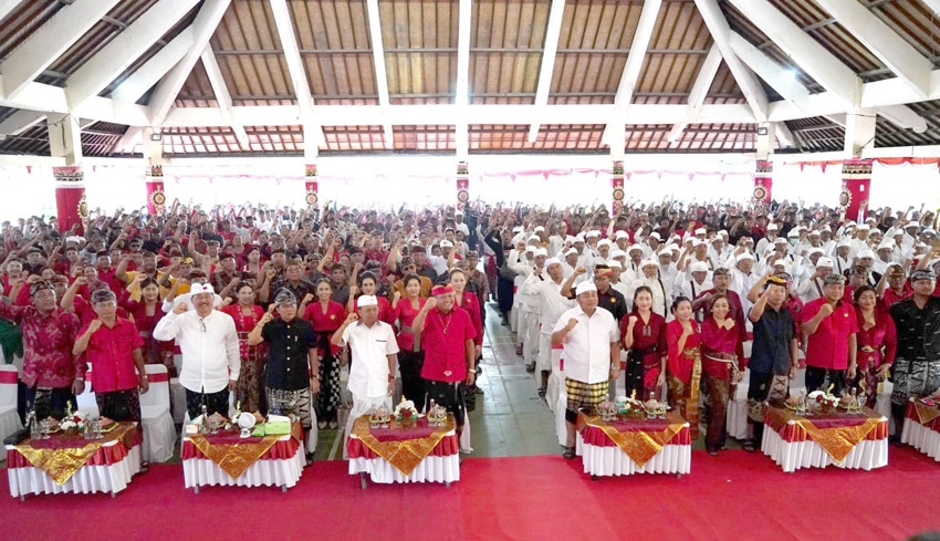 Warga dan Asosiasi Deklarasi Pilih dan Menangkan Koster-Giri