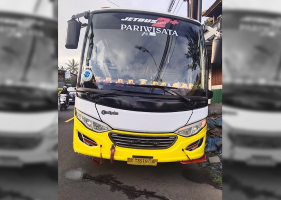 Nusabali.com - pemotor-ditabrak-bus-hingga-tewas-di-tempat