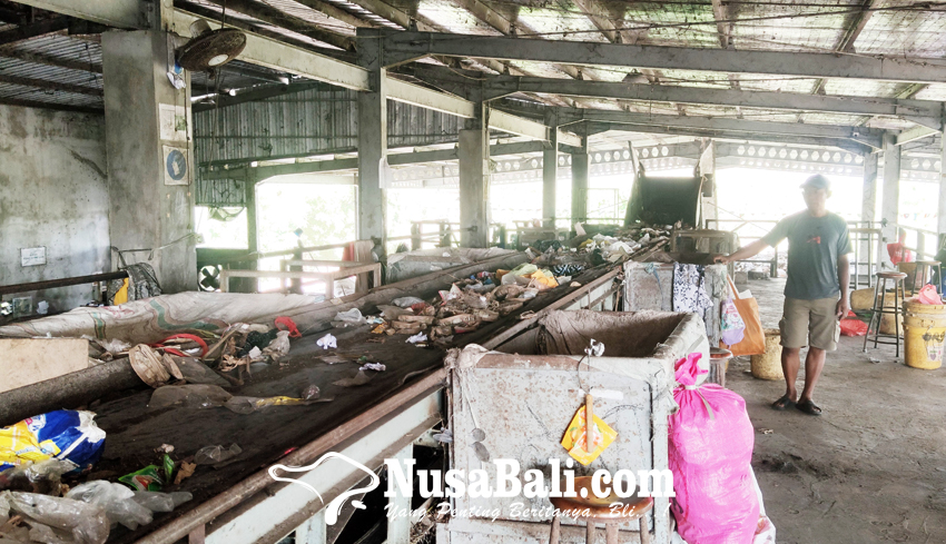 Kolaps, Pemilah Sampah TPST Peh Dirumahkan