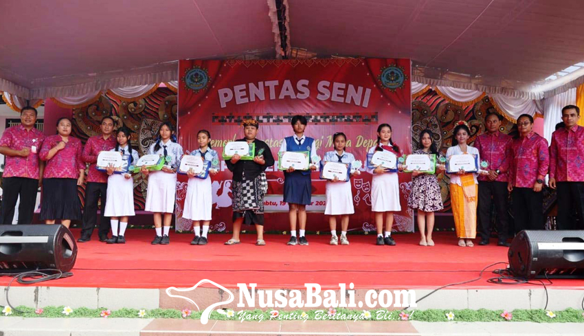 SMPN 2 Amlapura Tuntaskan Kegiatan Bulan Bahasa