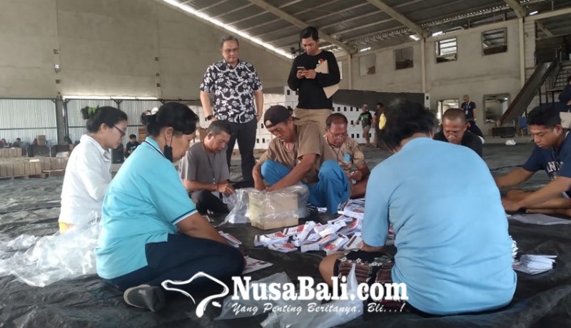 www.nusabali.com-kpu-buleleng-temukan-1148-surat-suara-rusak