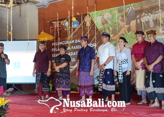 Nusabali.com - bentengi-kelestarian-adat-dan-tradisi-desa-adat-pedawa-kecamatan-banjar-buleleng-bentuk-sekolah-adat