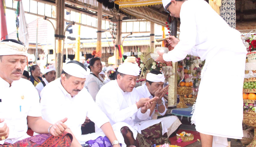 Pemkot Ngaturang Bhakti Penganyar di Pura Tuluk Biyu dan Pura Hulundanu Batur