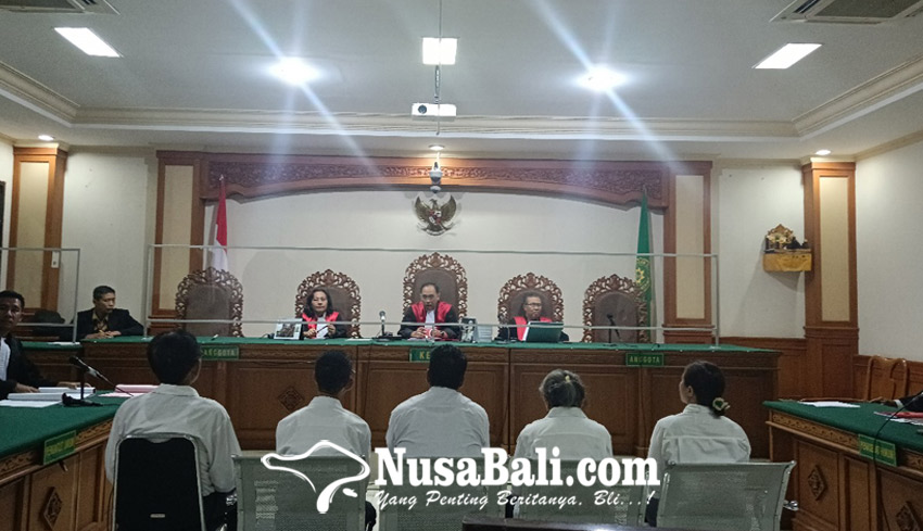 Lima Terdakwa Korupsi Dana Amanah Disidang