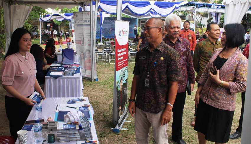 SMAN 3 Gelar Peringatan Bulan Bahasa Serangkaian Hari Sumpah Pemuda