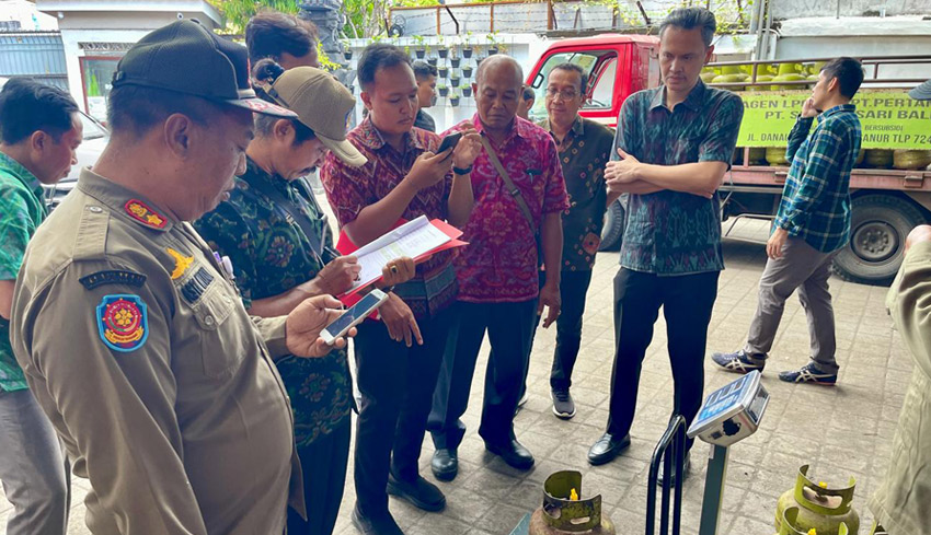 Tim Pengawasan Terpadu Sidak Distribusi Elpiji 3 Kg di Denpasar