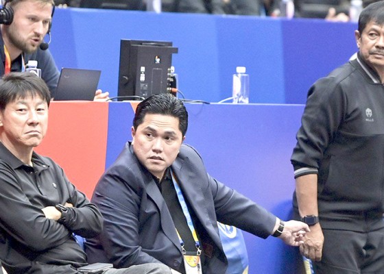 Nusabali.com - singgung-pemecatan-arnold-dan-mancini-erick-thohir-peringatkan-sty