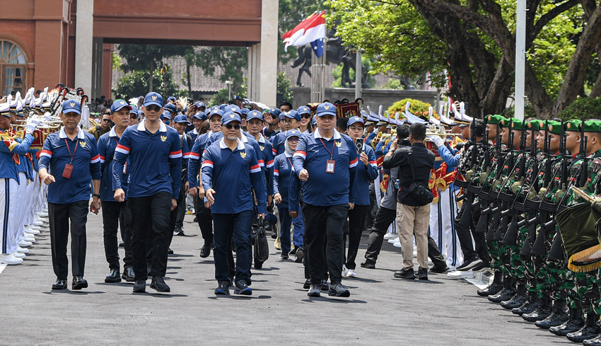 Prosesi Jajar Kehormatan Lepas Peserta Retret Kabinet