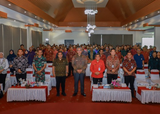 Nusabali.com - kades-di-gianyar-ikuti-workshop-evaluasi-pengelolaan-keuangan-dan-pembangunan-desa