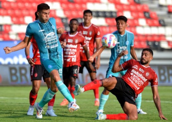 Nusabali.com - bali-united-harus-akui-keunggulan-psbs-biak-di-stadion-dipta