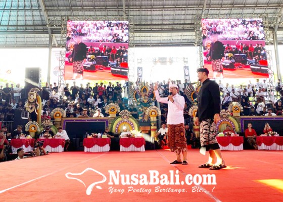 Nusabali.com - diwarnai-atraksi-seni-budaya-kampanye-koster-giri-dan-adicipta-dihadiri-ribuan-massa