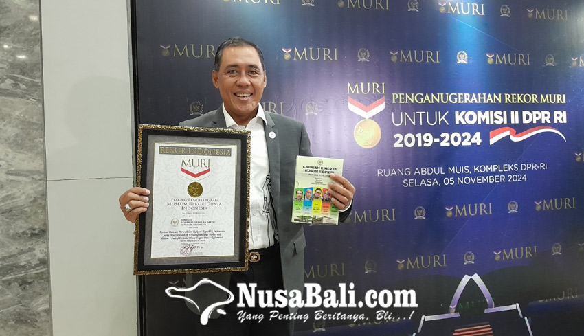 Komisi II Raih Rekor MURI, UU Provinsi Bali Terbaik