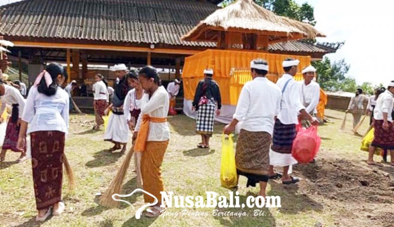 www.nusabali.com-smpn-1-selat-ngayah-karya-di-pura-pasar-agung