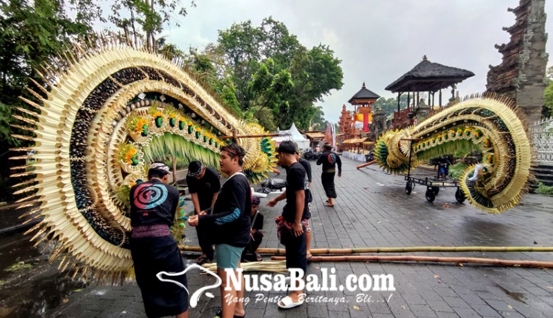 www.nusabali.com-persiapan-padudusan-agung