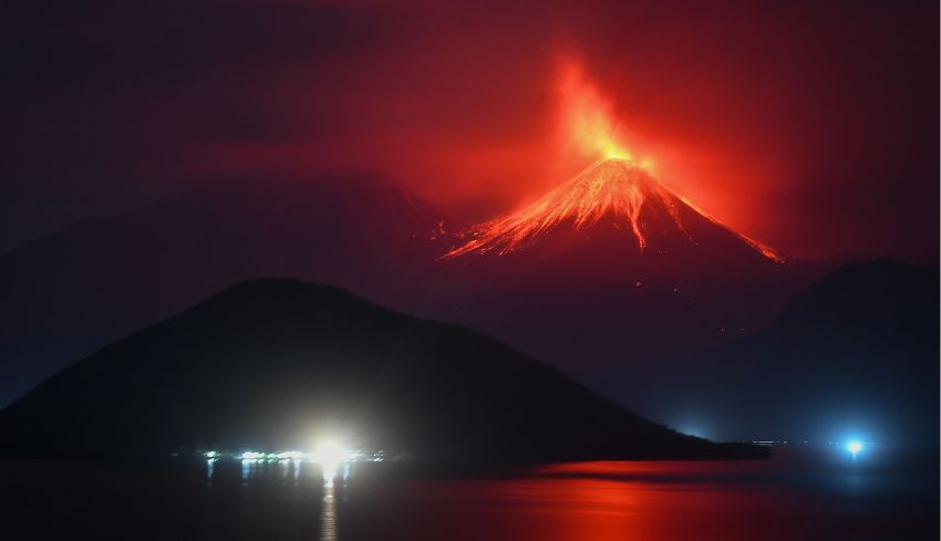 Several Airports Temporarily Closed Due to Mount Lewotobi Eruption in East Nusa Tenggara