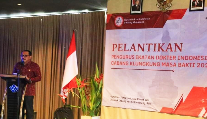 Pj Bupati Jendrika Hadiri Pelantikan Pengurus IDI