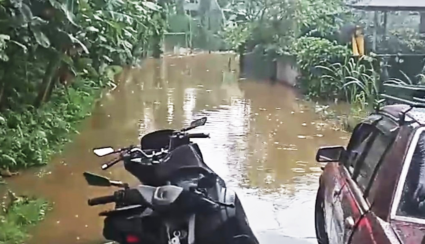 Jalan di Selat Peken Banjir