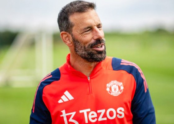 Nusabali.com - ruud-van-nistelrooy-resmi-tinggalkan-manchester-united