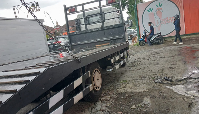 Tragis, Pasutri Lansia Tewas Ditabrak Truk