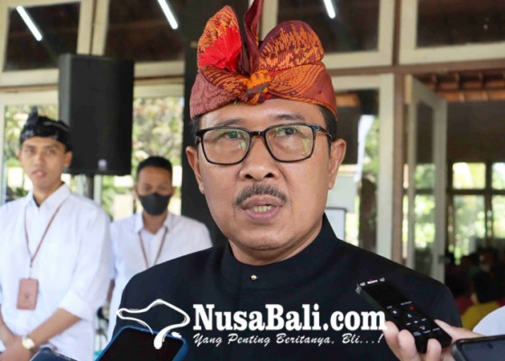 Nusabali.com - pencairan-bansos-ditunda-jelang-pilkada