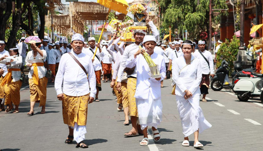 Rangkaian Panyineban Karya Agung di Pura Jagatnatha Denpasar