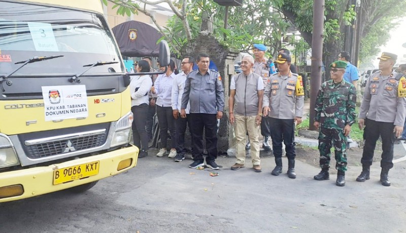 www.nusabali.com-polres-tabanan-kawal-distribusi-logistik-pilkada