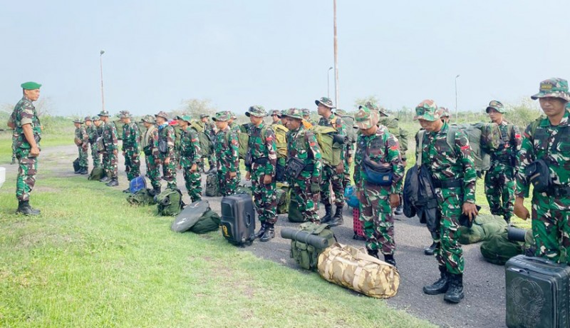 www.nusabali.com-200-prajurit-kodam-udayana-dikirim-ke-gunung-lewotobi-laki-laki