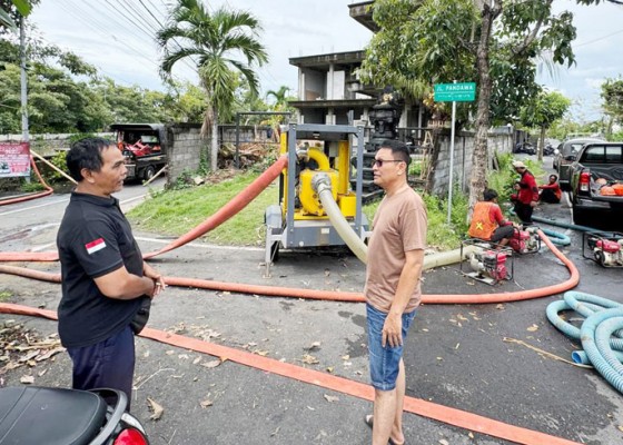 Nusabali.com - banjir-rendam-beberapa-titik-di-legian