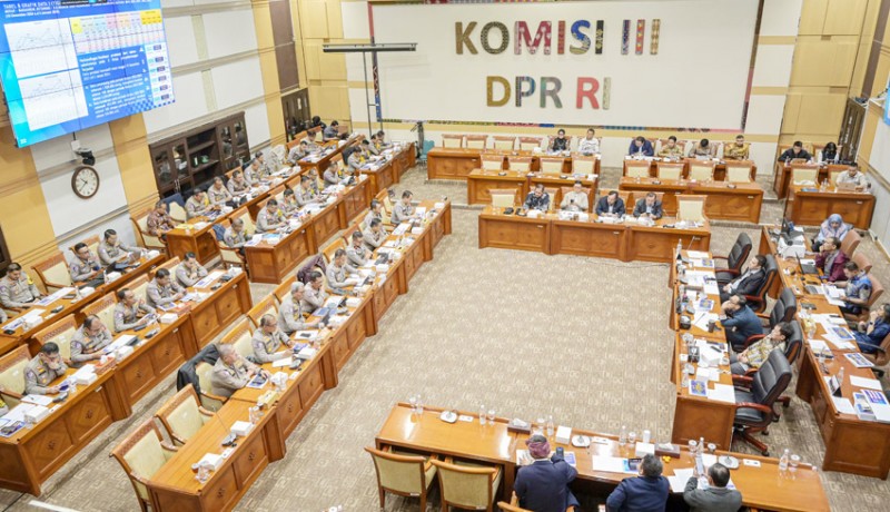 www.nusabali.com-rdp-komisi-iii-dengan-kakorlantas-polri