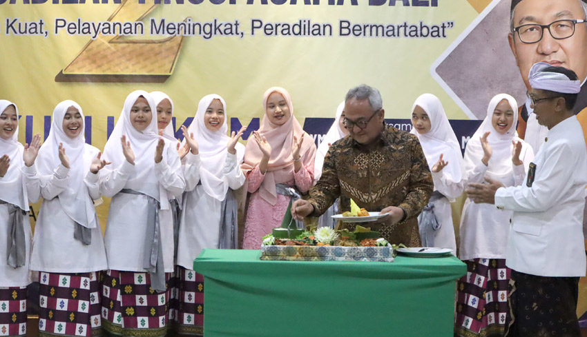 Gelar Diskusi dan Peluncuran Buku ‘Toga Hijau Pulau Dewata’