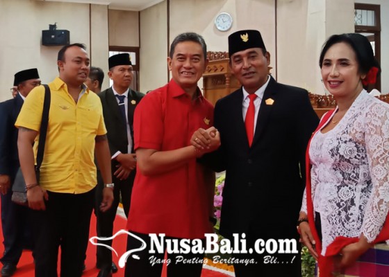 Nusabali.com - trina-utama-resmi-gantikan-supriatna-di-dprd-buleleng